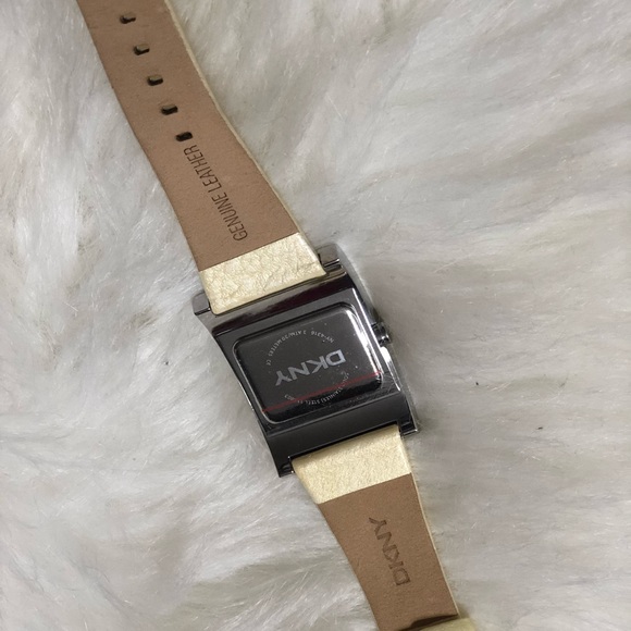 Vintage DKNY Crystal Face Women Wrist watch main image 5